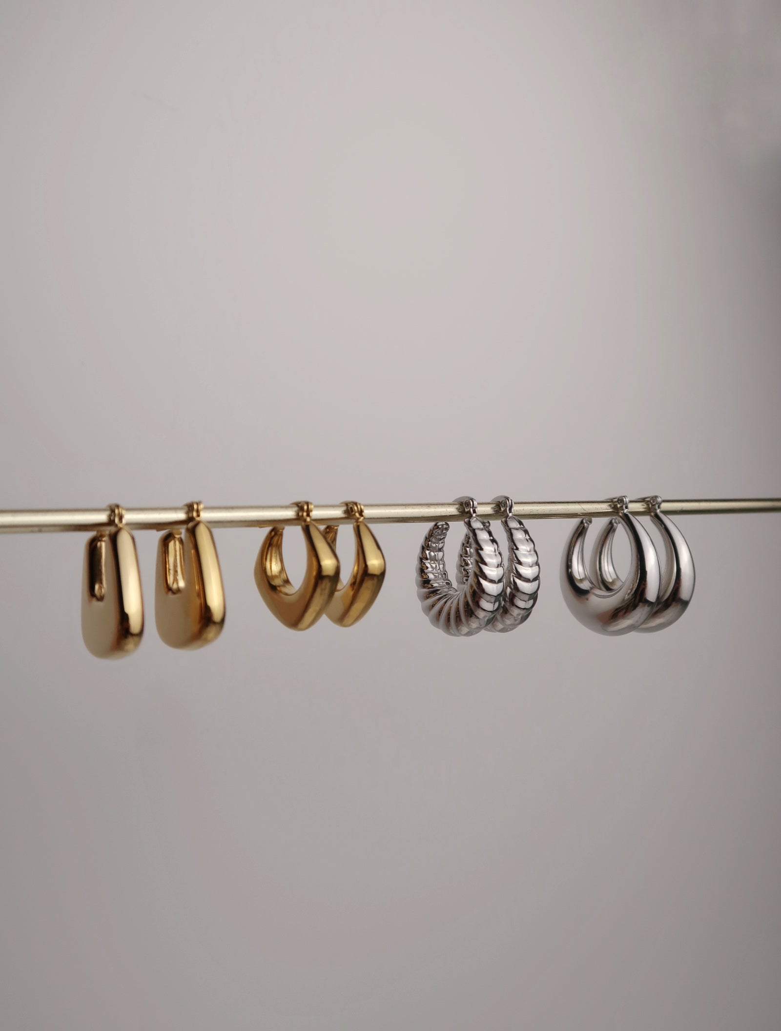 OLIVIA SILVER HOOPS - Esah and Co